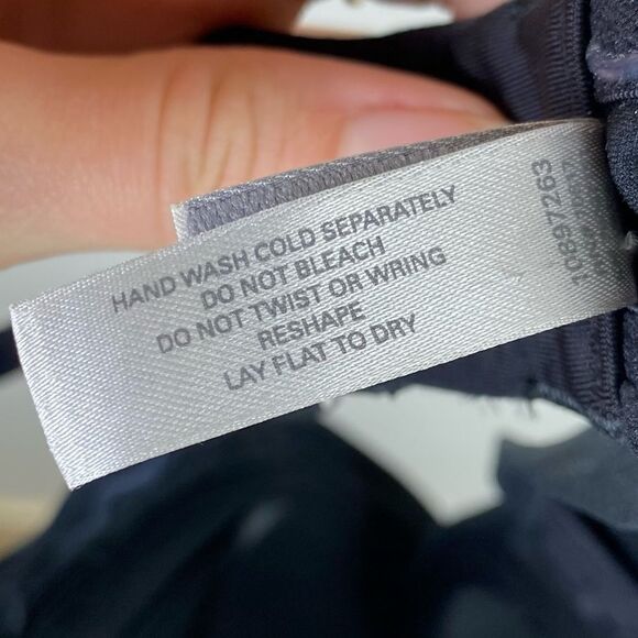 34C Victoria’s Secret Black Lined Strapless Convertible Bra - Picture 5 of 6